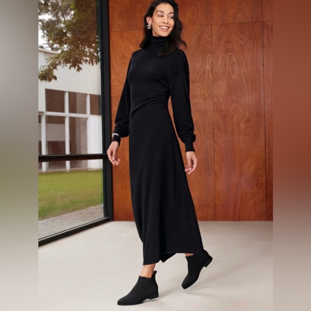 Vivaia slip on weatherproof booties 43